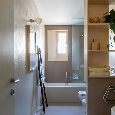 Arco Della Pace Charme